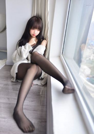韩国穿丝袜的三级_超清完整视频观看